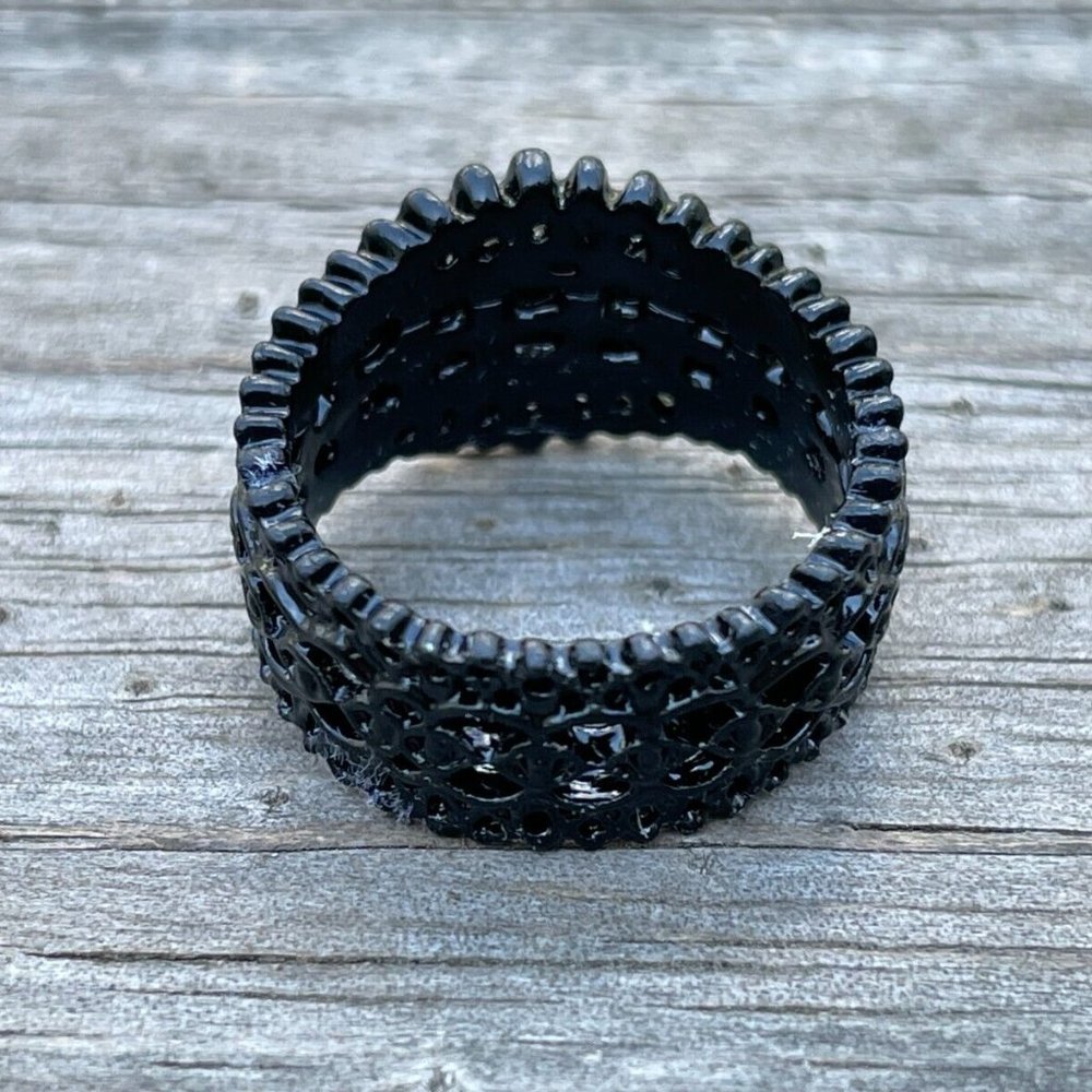 Women Ring Fashion Black Tone Finger Band Crystal Accent Fancy Ring Size 7 - Picture 7 of 12